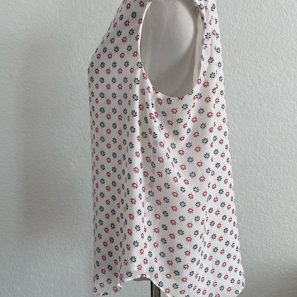 New Ann Taylor sleeveless white top red and blue geo print small - Picture 9 of 13
